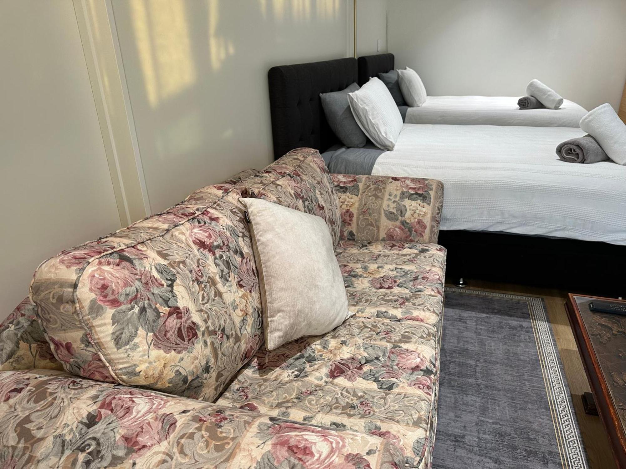 Beautiful Lakeview Apartment Taupo Ngoại thất bức ảnh