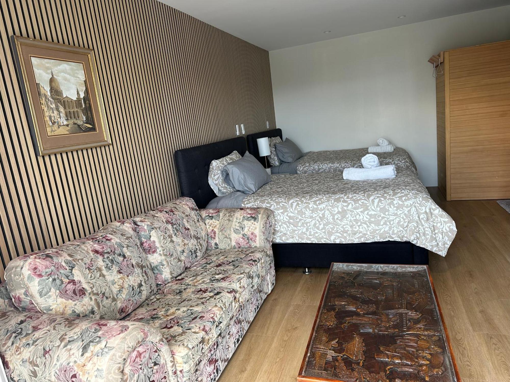 Beautiful Lakeview Apartment Taupo Ngoại thất bức ảnh